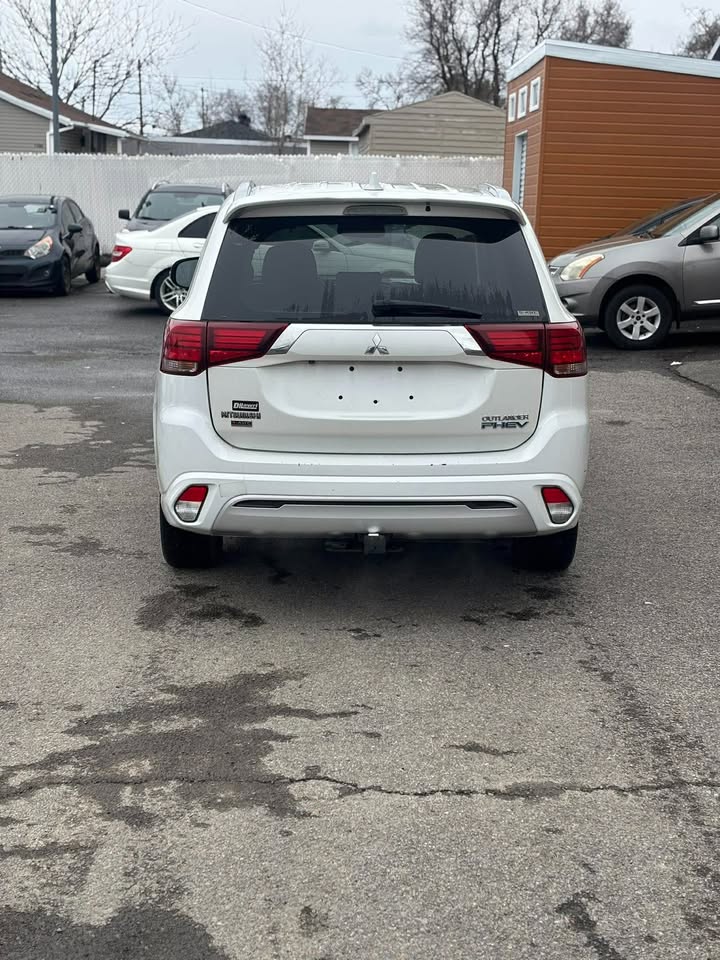 2019 Mitsubishi Outlander PHEV SE AWD