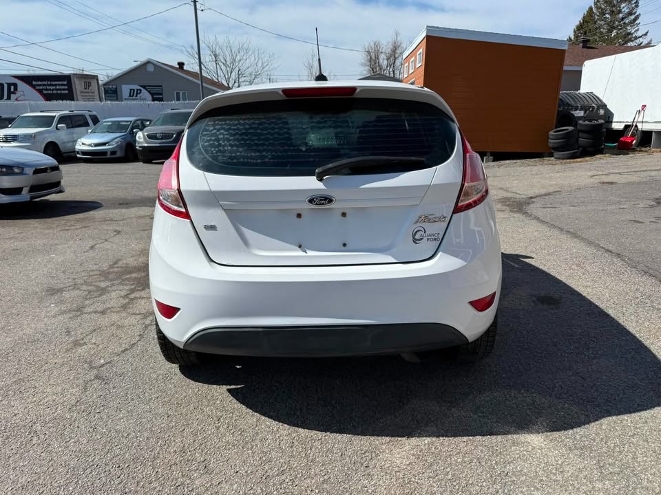 2015 Ford Fiesta SE