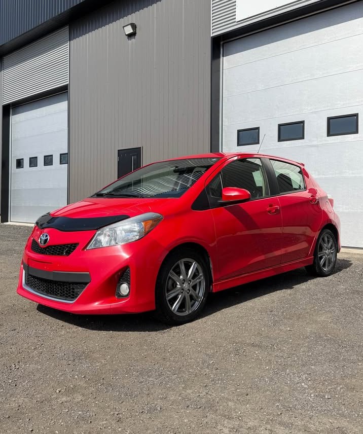 2013 Toyota Yaris Hatchback SE