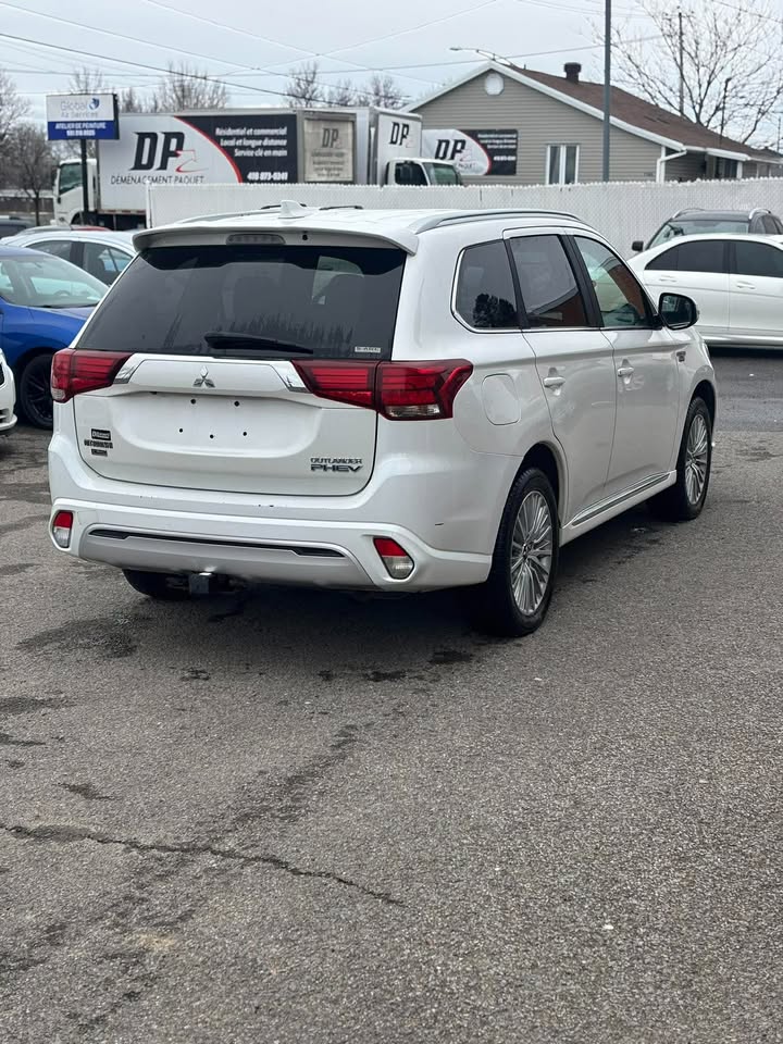 2019 Mitsubishi Outlander PHEV SE AWD
