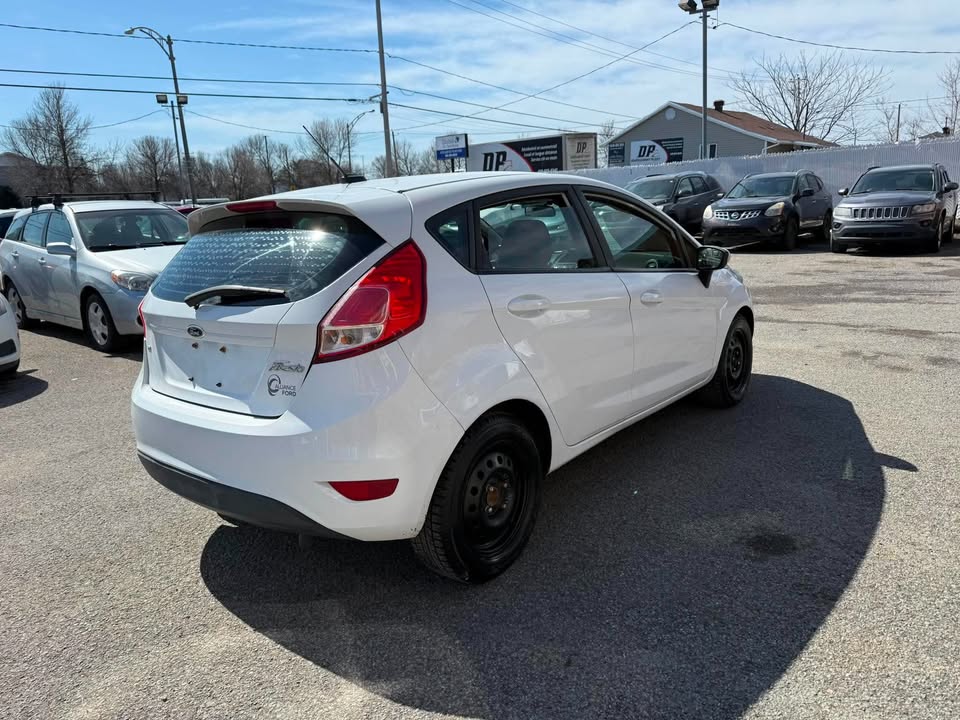 2015 Ford Fiesta SE