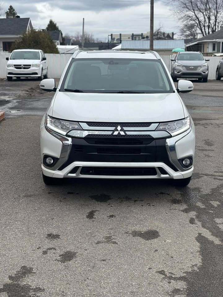 2019 Mitsubishi Outlander PHEV SE AWD