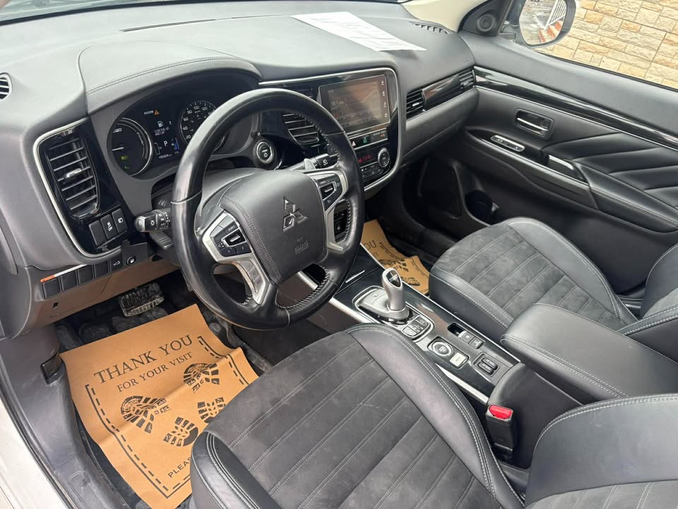 2019 Mitsubishi Outlander PHEV SE AWD