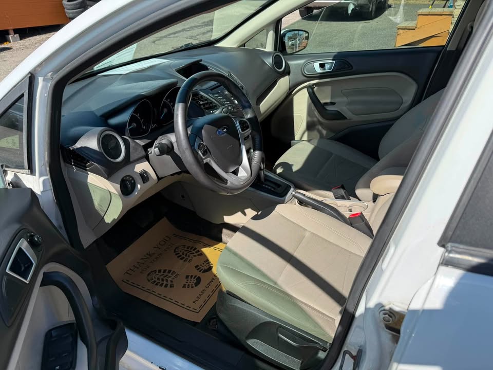 2015 Ford Fiesta SE