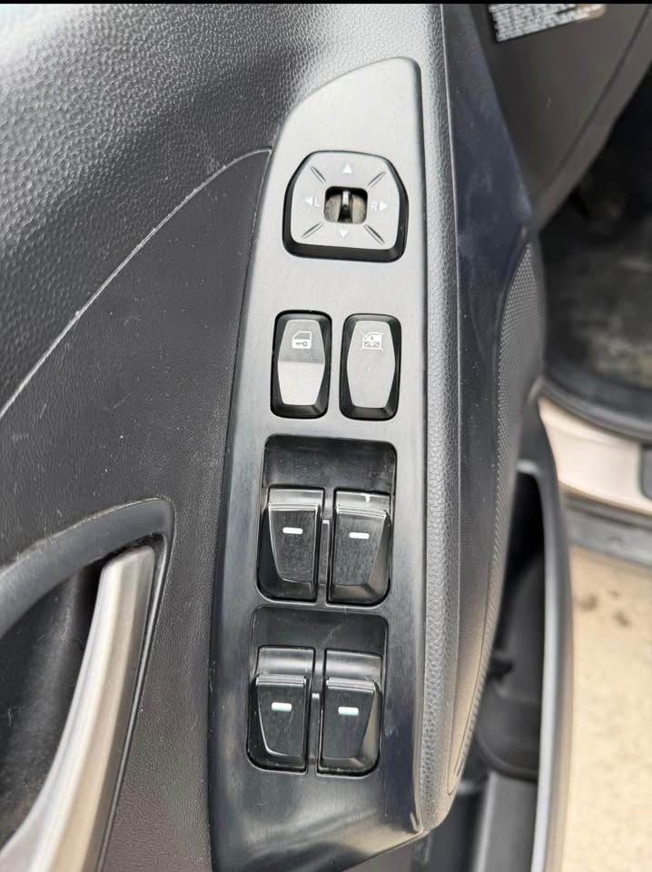 2010 Hyundai Tucson | SUV | Low Miles