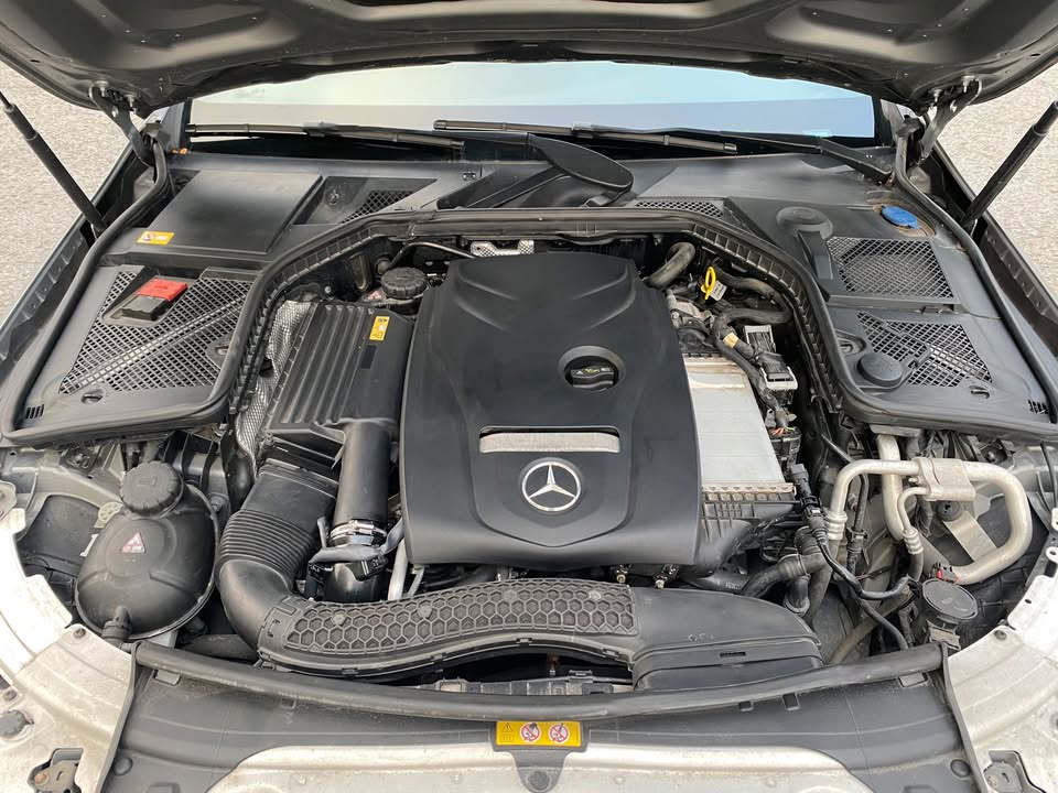 2015 Mercedes-Benz C300 4MATIC AMG Package