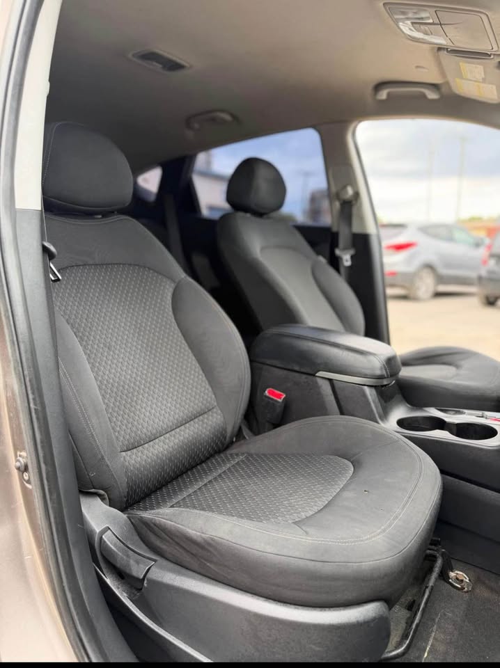 2010 Hyundai Tucson | SUV | Low Miles