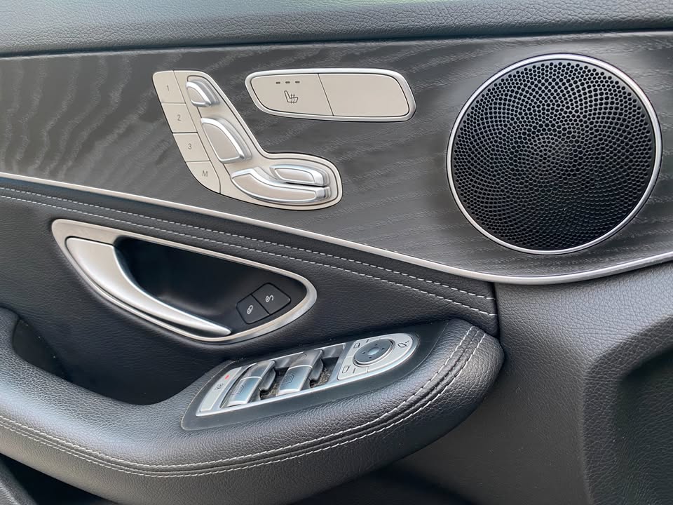 2015 Mercedes-Benz C300 4MATIC AMG Package