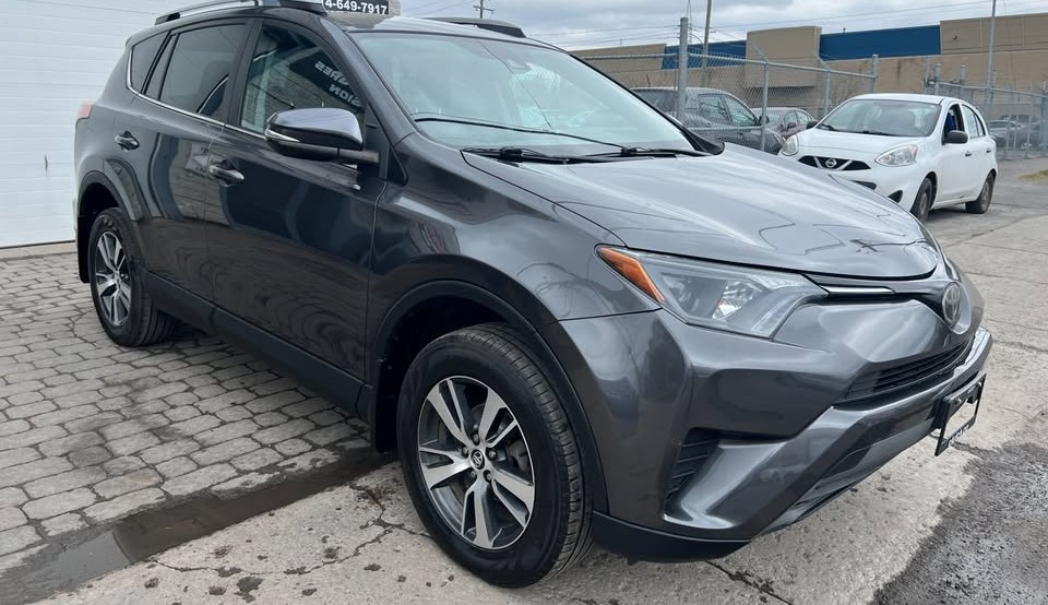 2018 Toyota RAV4 LE AWD