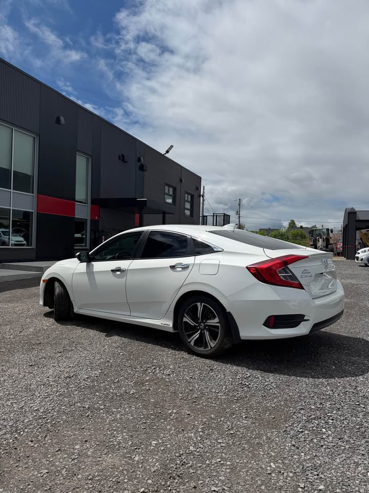 2017 Honda Civic Touring