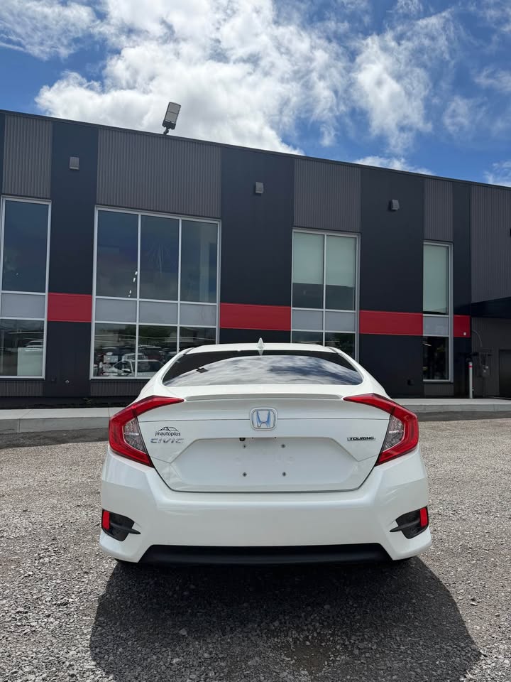 2017 Honda Civic Touring