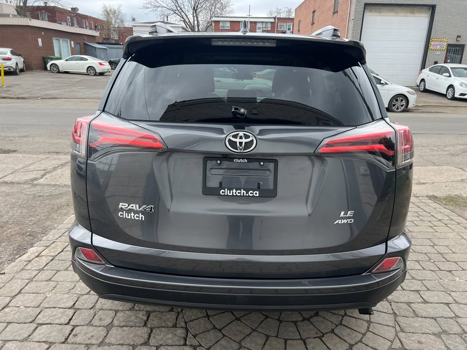 2018 Toyota RAV4 LE AWD