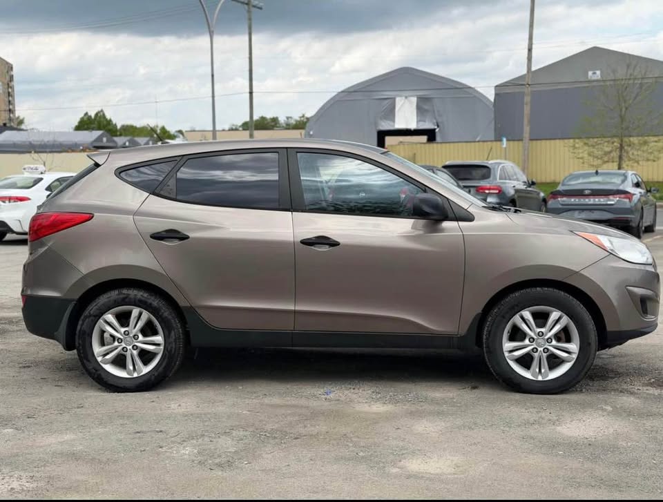 2010 Hyundai Tucson | SUV | Low Miles