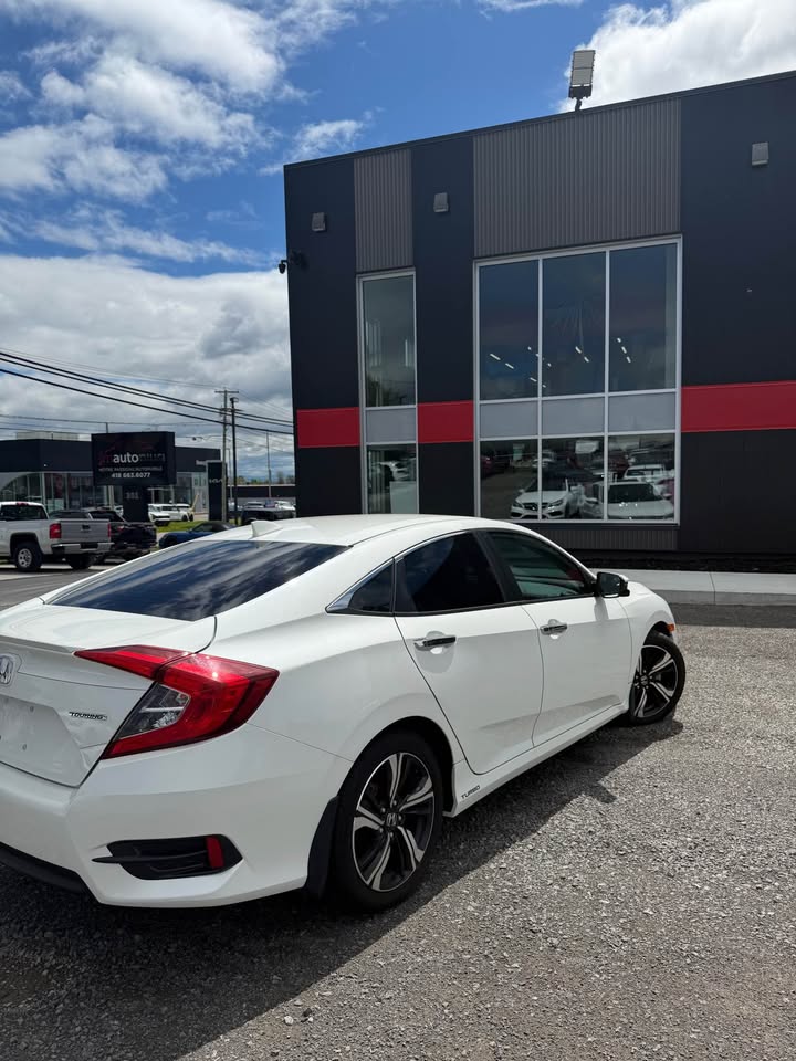 2017 Honda Civic Touring