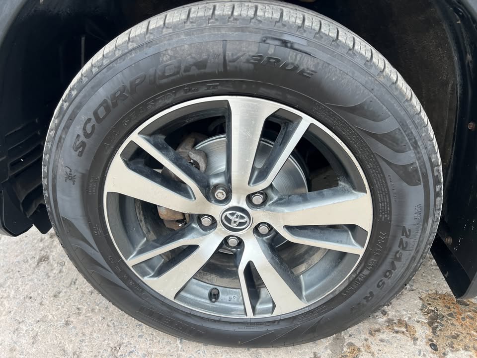 2018 Toyota RAV4 LE AWD