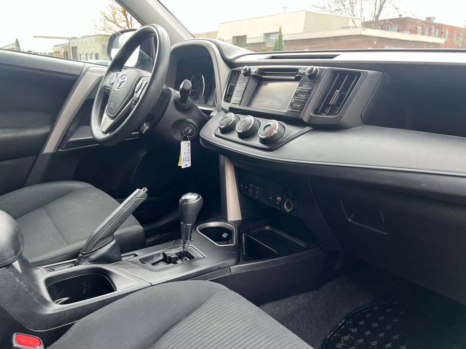 2018 Toyota RAV4 LE AWD