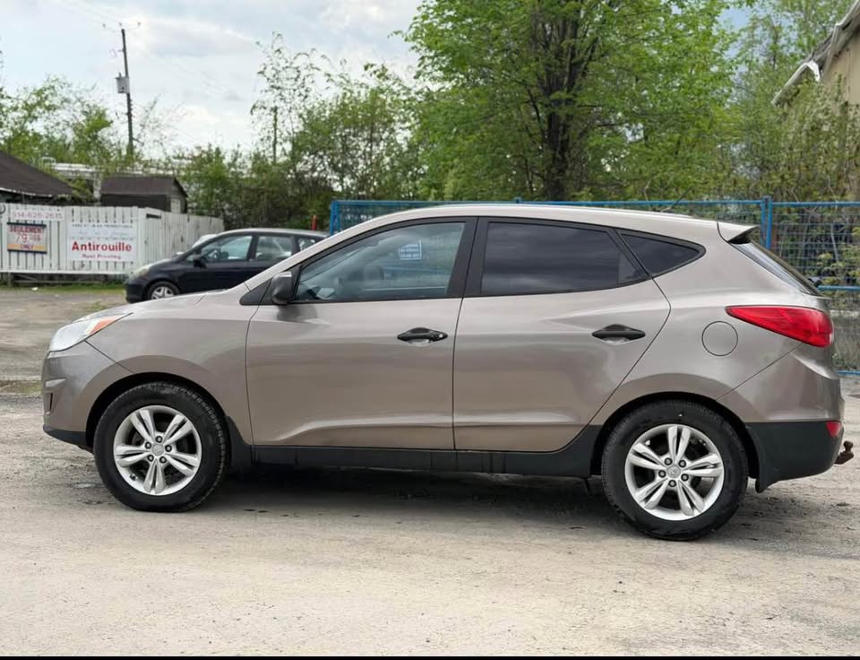 2010 Hyundai Tucson | SUV | Low Miles