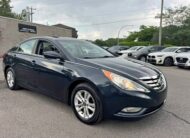 2011 Hyundai Sonata noir extérieur vue avant