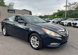 2011 Hyundai Sonata noir extérieur vue avant