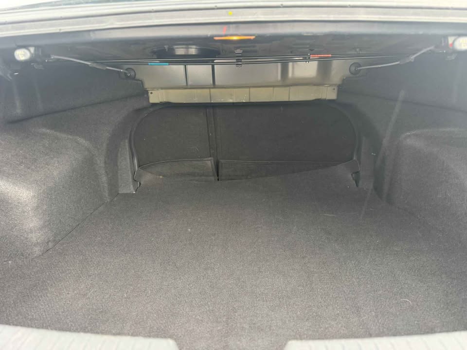 Intérieur Hyundai Sonata 2011 sièges gris chauffants et électriques