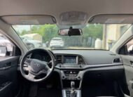 Tableau de bord Hyundai Elantra 2017 avec écran vidéo et Bluetooth