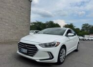 2017 Hyundai Elantra blanc extérieur vue avant