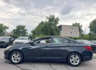 2011 Hyundai Sonata noir extérieur vue avant