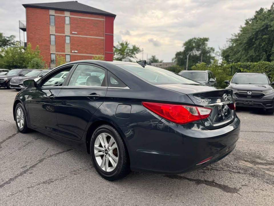 Hyundai Sonata 2011 noir vue arrière